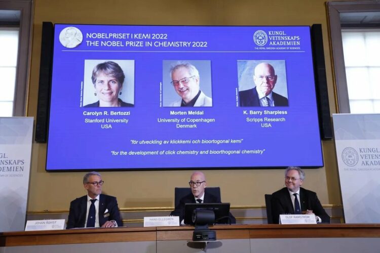 Otorgan el Nobel de Química a científicos que lograron avances en aplicaciones contra el cáncer