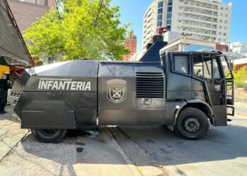 El Suoem retomó la protesta y despertó un fuerte despliegue policial