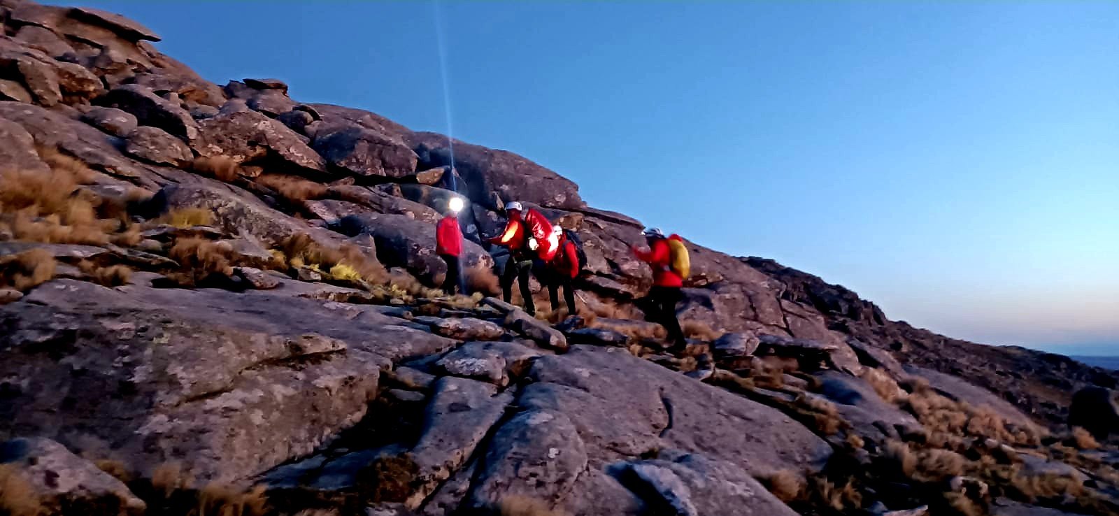 Lo que la tormenta se llevó: árboles caídos, rutas cortadas y varados en el Cerro Champaquí