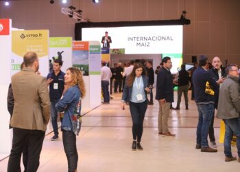 Con más de 2.000 inscriptos, comenzó el Primer Congreso Internacional de Maíz