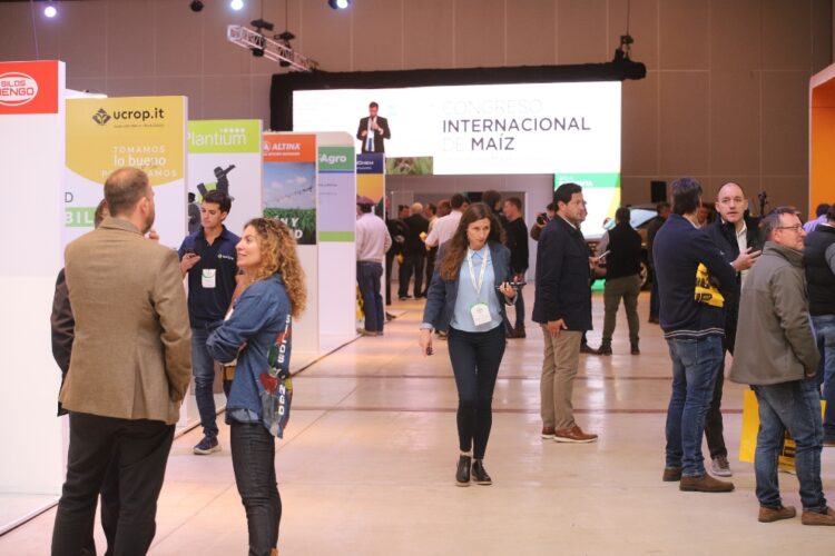 Con más de 2.000 inscriptos, comenzó el Primer Congreso Internacional de Maíz