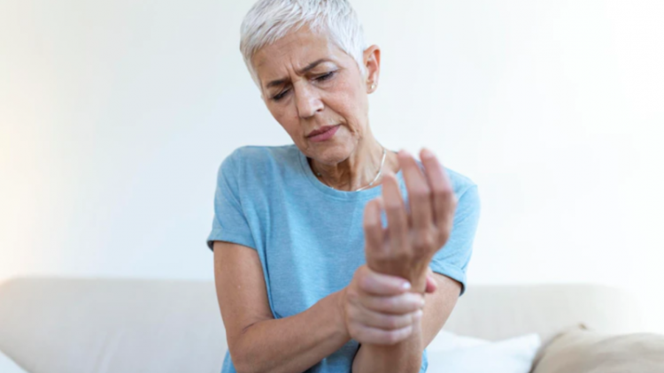Buena alimentación, deportes y vitamina D, tres pilares para prevenir fracturas a cualquier edad