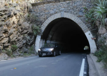 Conocé como es el Camino de los Túneles, una obra única en Córdoba