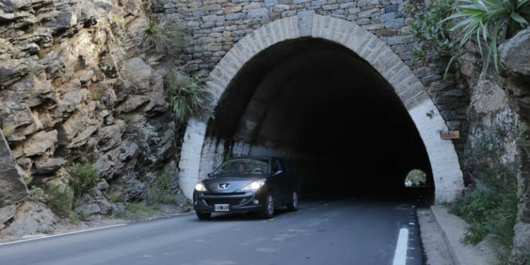Conocé como es el Camino de los Túneles, una obra única en Córdoba