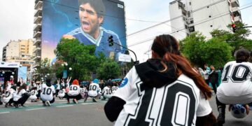 Se inauguró el mural más grande dedicado a la figura de Diego Maradona