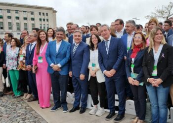 Llaryora participó de una firma conjunta de intendentes contra el cambio climático