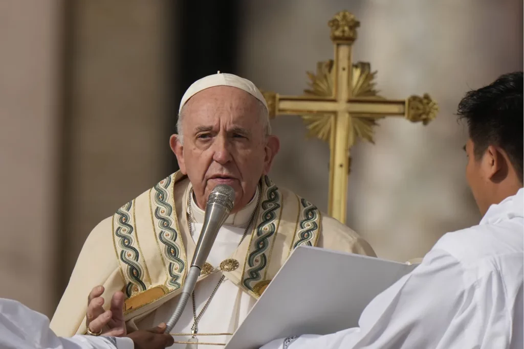 Francisco pidió que la Iglesia evite las polarizaciones entre "progresistas y conservadores"