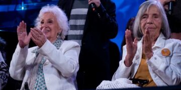 Córdoba acompañó el acto por el 45° aniversario de Abuelas