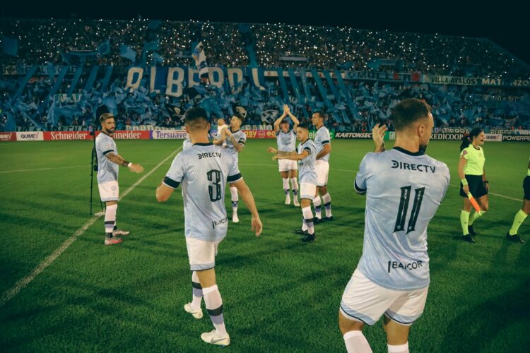El campeón juega ante Chacarita