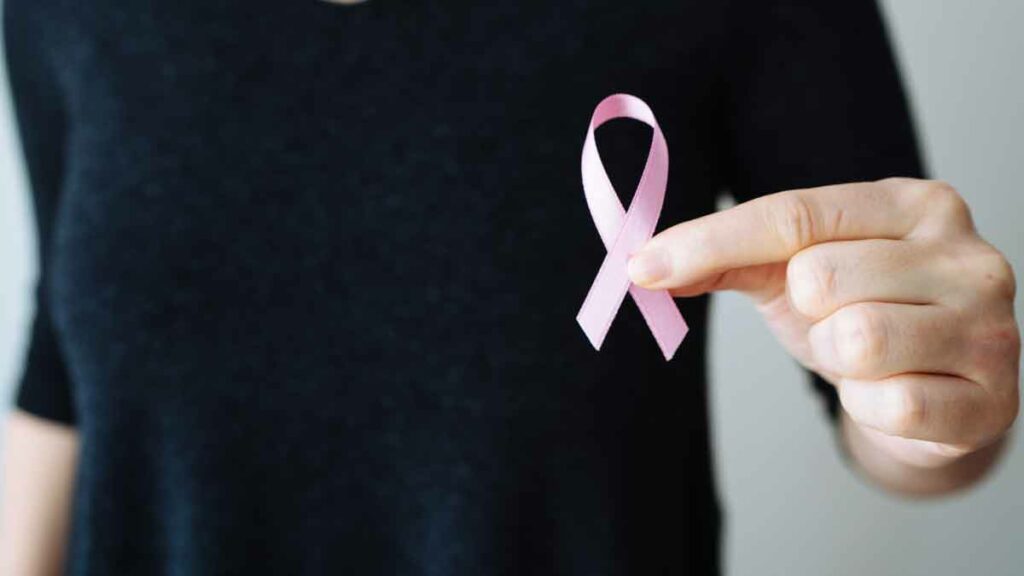Mujeres mastectomizadas viven una odisea para validar su derecho a una reconstrucción mamaria