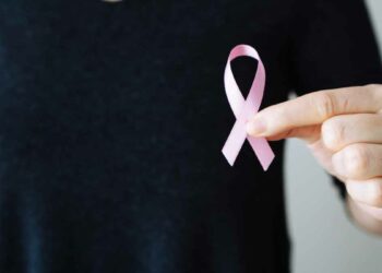 Mujeres mastectomizadas viven una odisea para validar su derecho a una reconstrucción mamaria