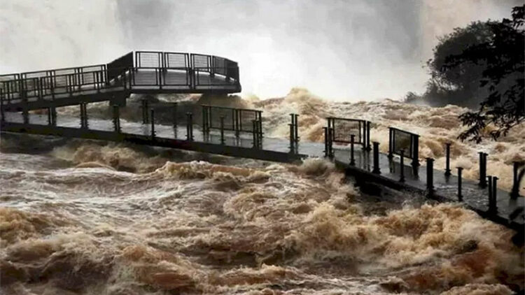 El parque Nacional Iguazú reabrió sus puertas luego de la inusual crecida del río