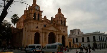 Se espera un sábado nublado con un marcado descenso de la temperatura en la ciudad