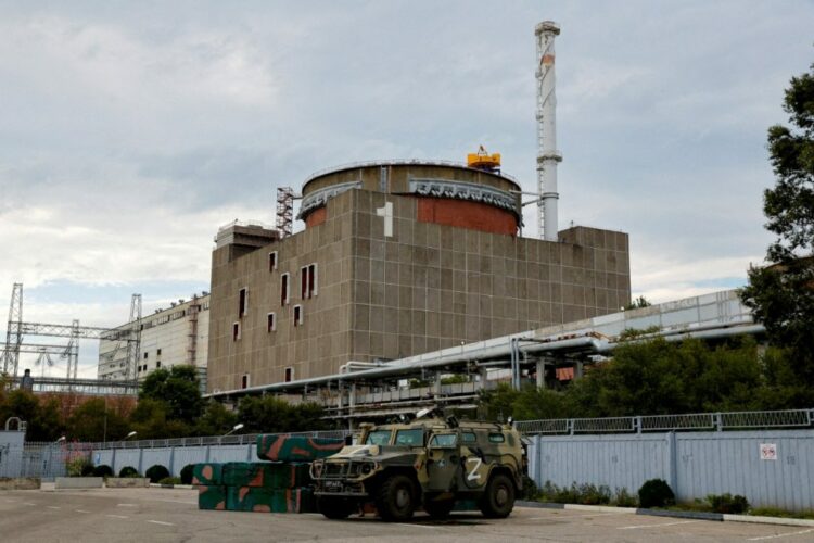 Alarma en Ucrania: bombardeos nocturnos comprometen la central nuclear de Zaporiyia