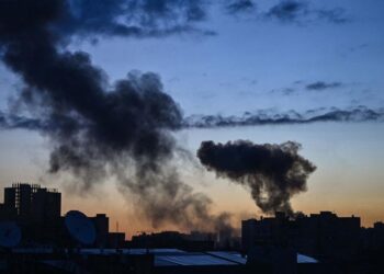 Rusia cambia la estrategia y bombardea centrales eléctricas