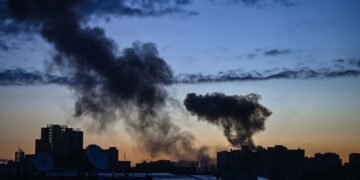 Rusia cambia la estrategia y bombardea centrales eléctricas