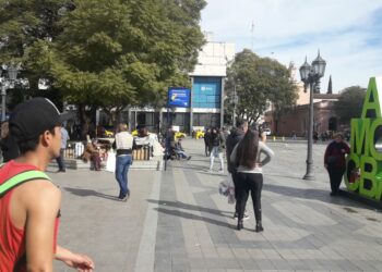 Se espera un sábado caluroso con cielo parcialmente nublado en la ciudad