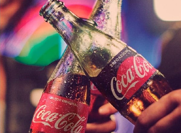 Coca-Cola Cumplió 80 años en Argentina y lanzó una nueva campaña con mirada sustentable Coca-Cola Cumplió 80 años en Argentina y lanzó una nueva campaña con mirada sustentable
