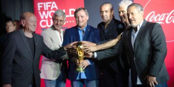 Volvieron a levantarla