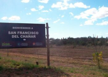 Hallaron muerta a una docente en una cisterna en el patio de su casa