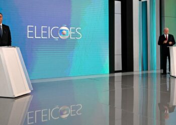 Fuertes cruces y acusaciones entre Lula y Bolsonaro en el último debate antes del balotaje