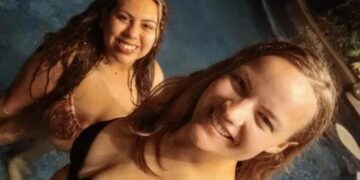 Descubrió que su novio le era infiel y se fue de vacaciones con la amante