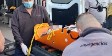 Se fracturó la cadera y el codo al intentar despegar con su parapente