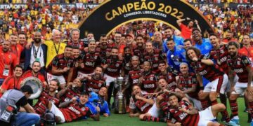 Flamengo venció a Atlético Paranaense y gritó campeón en Guayaquil
