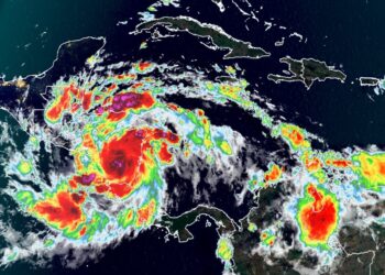 Nicaragua acelera las evacuaciones ante la llegada del huracán Julia