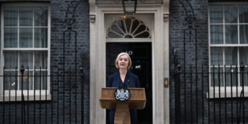 Renunció la primera ministra británica Liz Truss, tras 45 días en el cargo