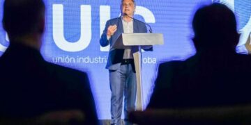 Llaryora, sobre el reclamo gremial: “No vamos a entregar las arcas del municipio como hicieron otros”