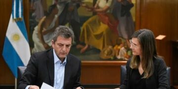 El Gobierno oficializó el «Refuerzo Alimentario para Adultos sin Ingresos» de $45.000