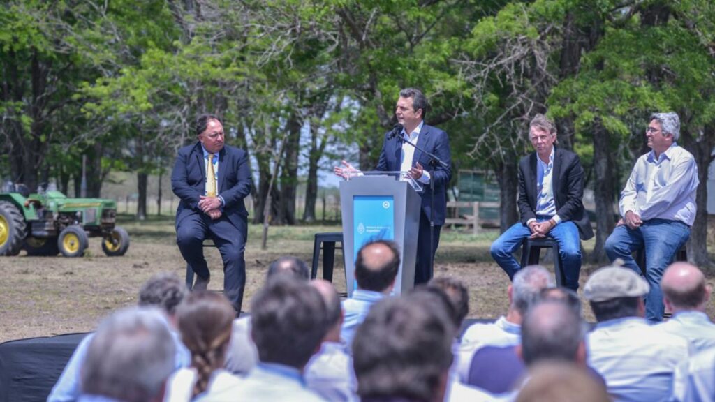 Anuncian una mesa de trabajo con productores por la sequía