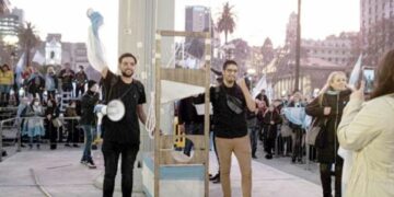 Detuvieron a tres integrantes de Revolución Federal por encabezar violentas protestas