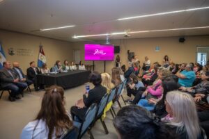 Inicia la campaña de detección temprana del cáncer de mama Inicia la campaña de detección temprana del cáncer de mama