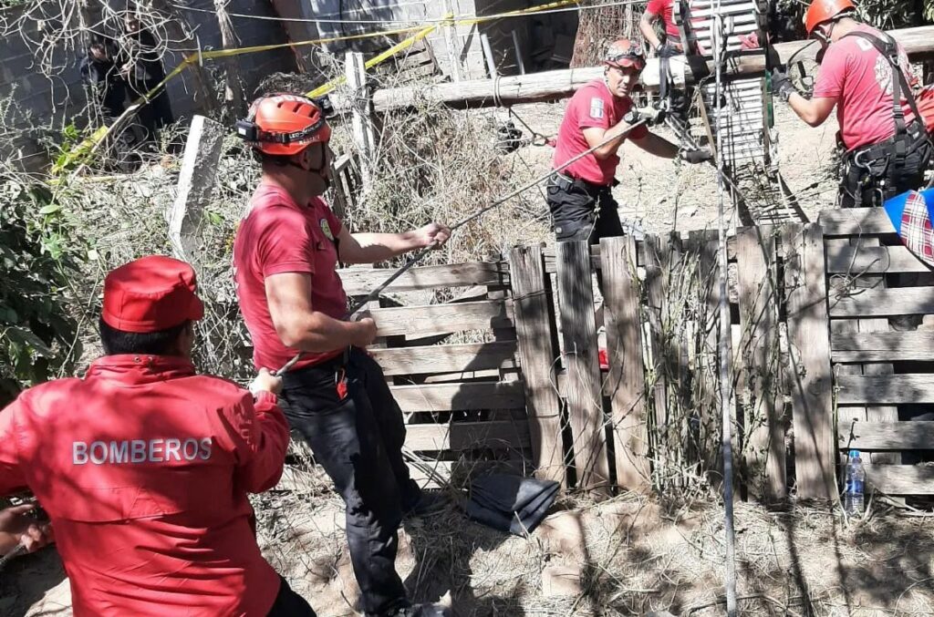 Un joven confesó que asesinó y enterró a su madre y a su tía