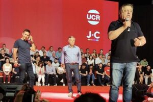 De Loredo y Negri llamaron a terminar con el populismo