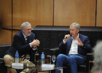 Schiaretti suma proyección nacional: exhibió su modelo de gestión en Buenos Aires