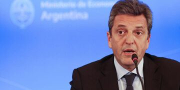 Massa advirtió que la inflación es «un problema muy agravado» y habló de un «desborde fiscal»
