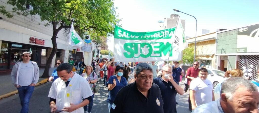 El Suoem intensifica las protestas por una recomposición salarial