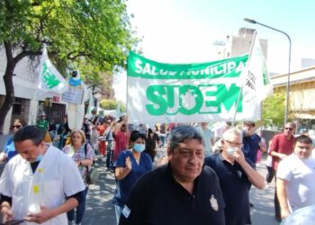 El Suoem intensifica las protestas por una recomposición salarial