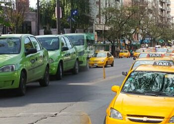 A mediados de noviembre, todos los taxis y remises serán monitoreados