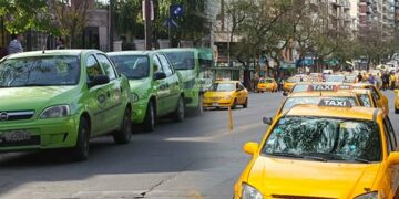 A mediados de noviembre, todos los taxis y remises serán monitoreados