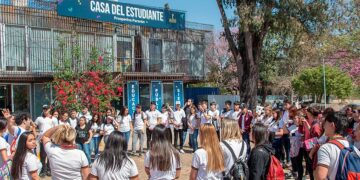 UNC: ofrecen becas para los ingresantes
