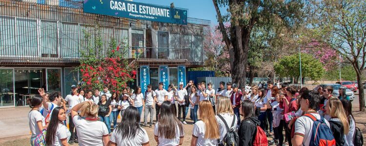 UNC: ofrecen becas para los ingresantes