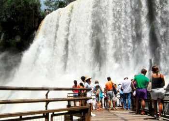 Cerca de 1,5 millones de personas viajaron por el país y generaron más de $ 27.000 millones