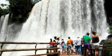 Cerca de 1,5 millones de personas viajaron por el país y generaron más de $ 27.000 millones