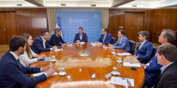 Cómo será el mecanismo de pago con tarjetas al valor del dólar MEP para turistas extranjeros