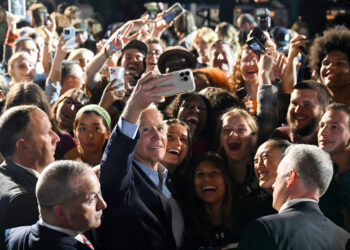 Los estadounidenses van a las urnas en unos comicios claves