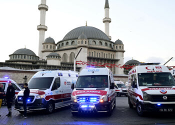 Al menos 6 muertos y decenas de heridos en una explosión en el centro de Estambul